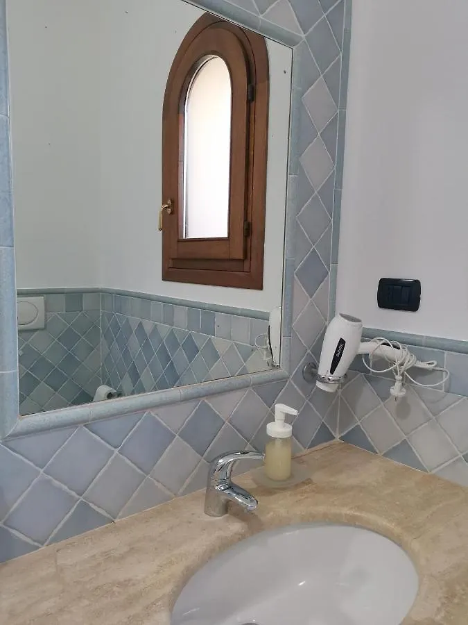 Hommy Lab - Stylish And Modern With Super Kitchen, Separate Entrance, Free Parking Olbia