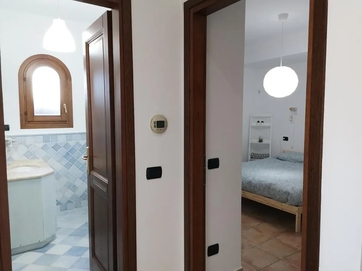 Hommy Lab - Stylish And Modern With Super Kitchen, Separate Entrance, Free Parking Olbia Apartment