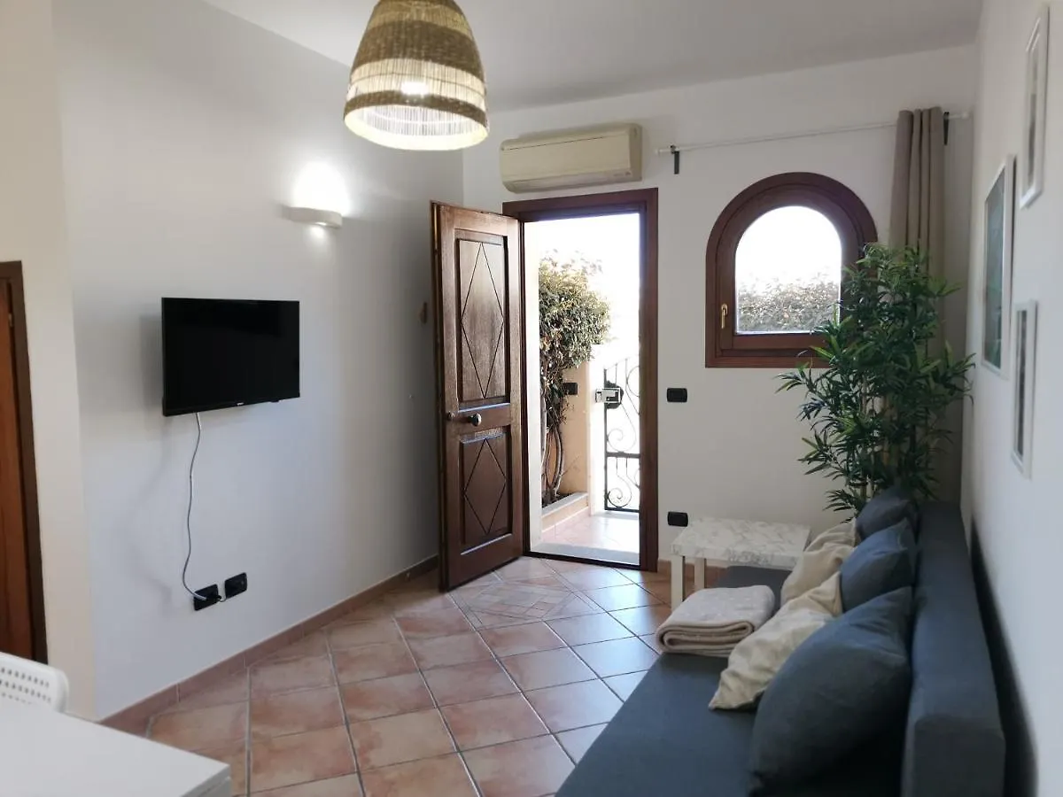 Hommy Lab - Stylish And Modern With Super Kitchen, Separate Entrance, Free Parking Olbia