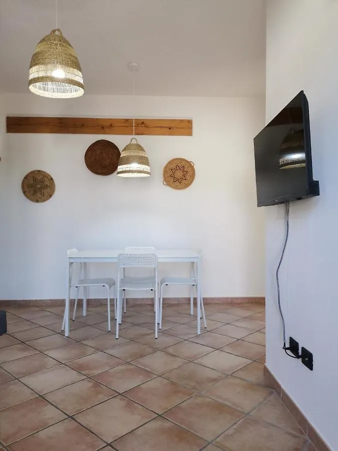 Hommy Lab - Stylish And Modern With Super Kitchen, Separate Entrance, Free Parking Olbia Italy